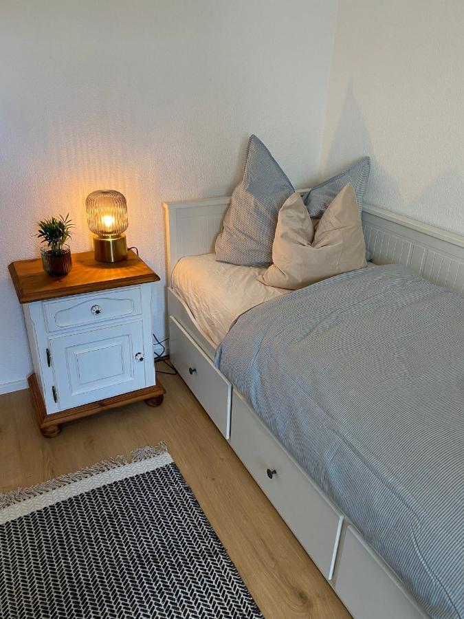 Gemuetliche Wohnung Am Federsee Bad Buchau Bagian luar foto